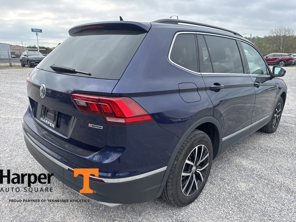 Used 2021 Volkswagen Tiguan SE w/ Panoramic Sunroof Package image 5