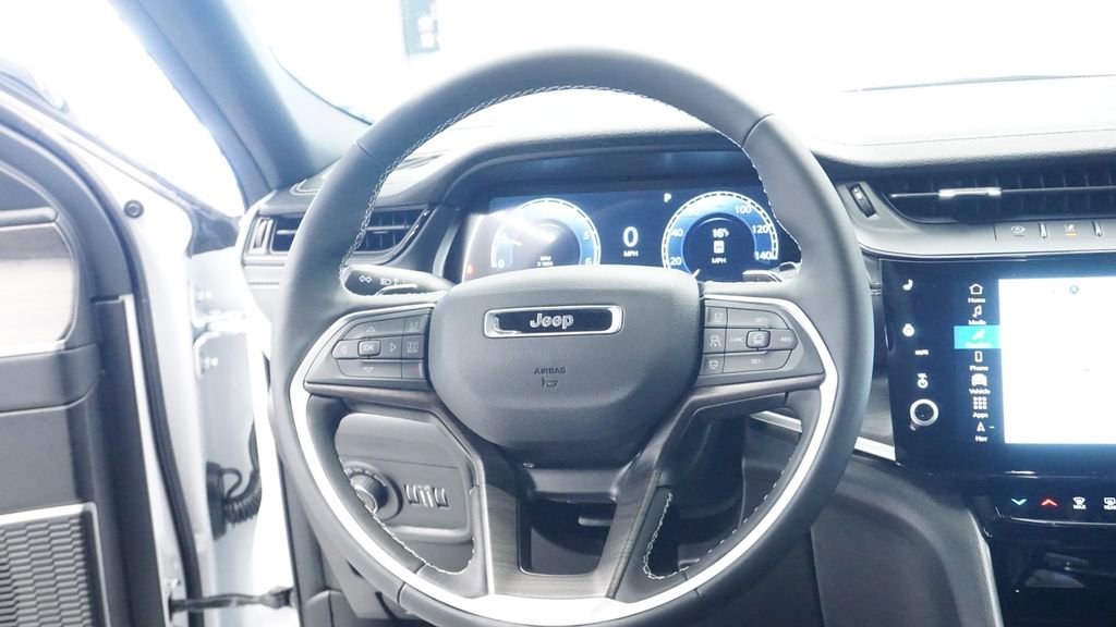 New 2026 Jeep Grand Cherokee Limited image 25