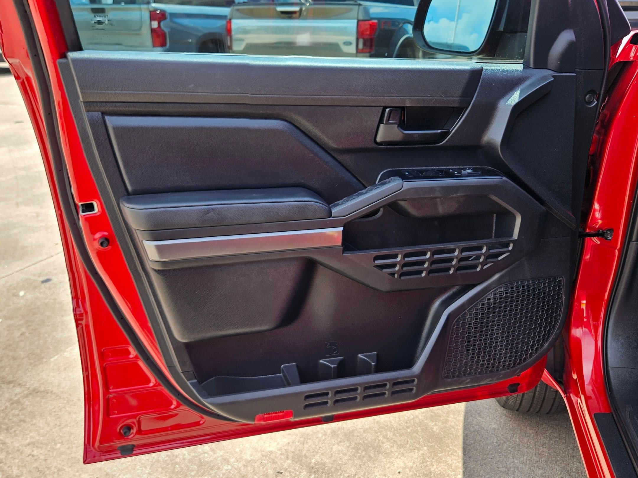 Used 2026 Toyota Tacoma SR5 RWD image 14
