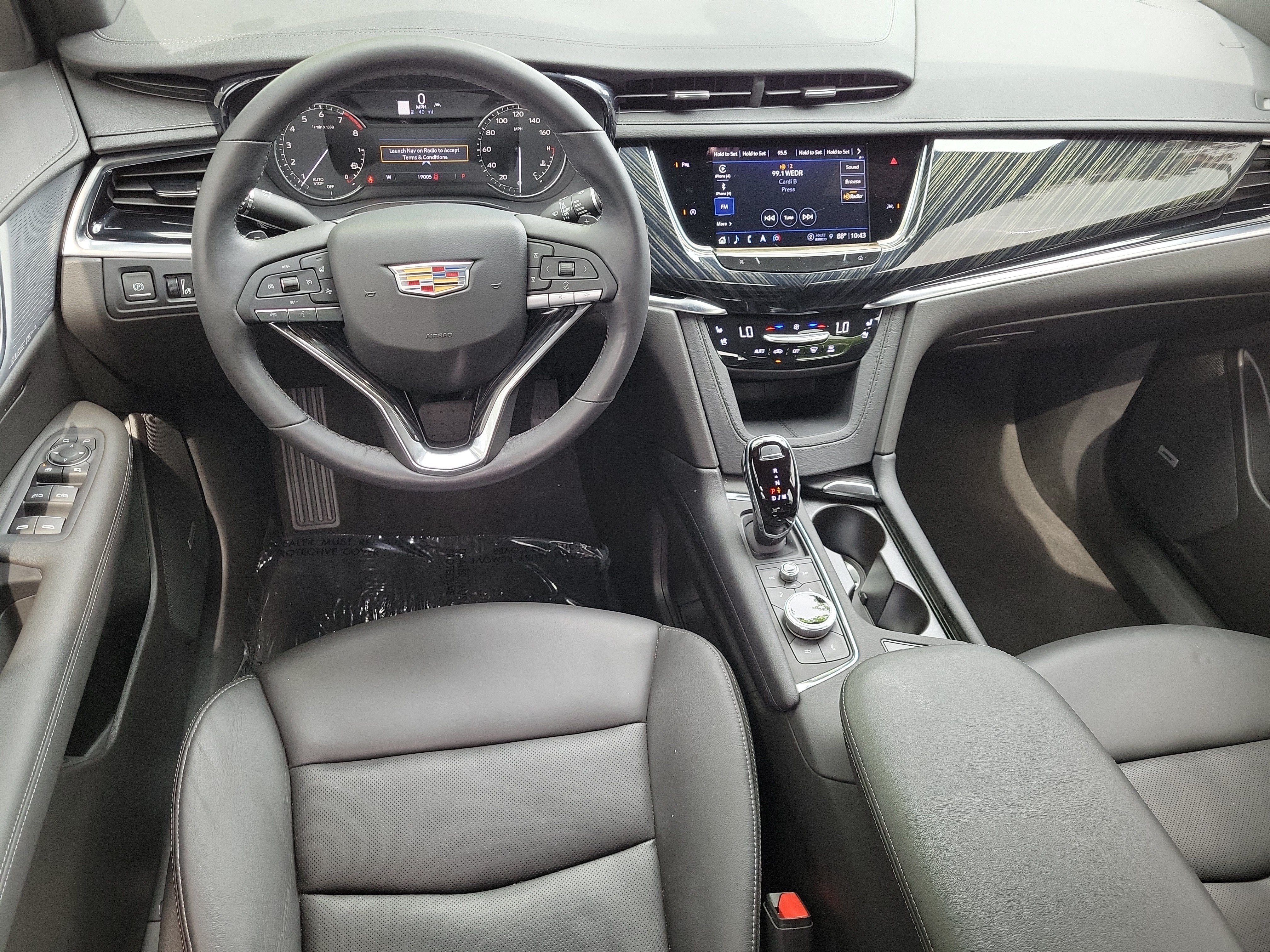 Used 2024 Cadillac XT6 Premium Luxury FWD image 8