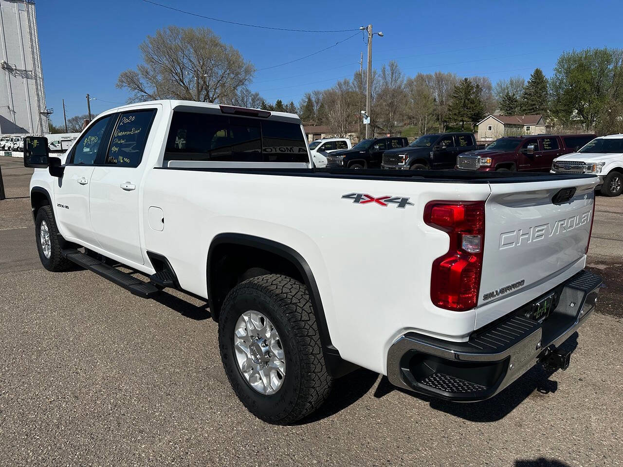 Used 2020 Chevrolet Silverado 2500 LT w/ Convenience Package AWD/4WD image 3