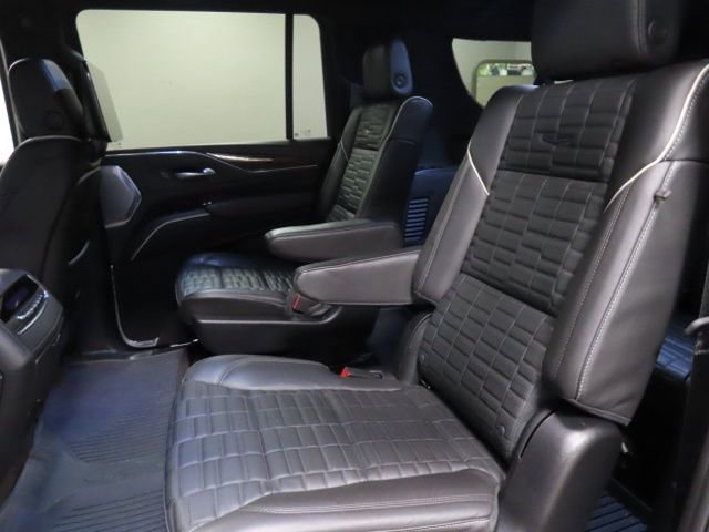 Certified 2024 Cadillac Escalade ESV Premium Luxury Platinum w/ Heavy-Duty Trailer Package image 22