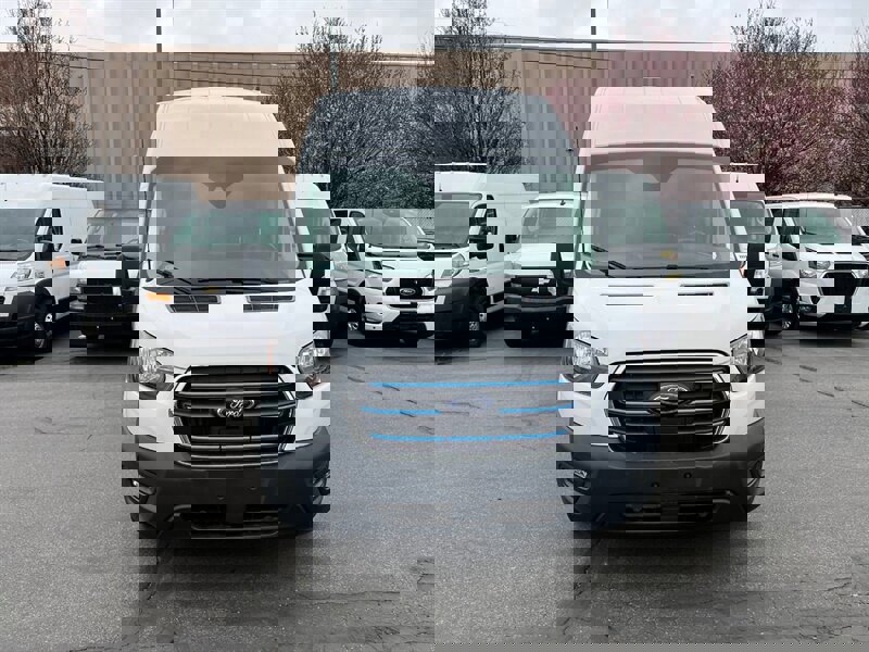 Used 2022 Ford E-Transit 148 High Roof Extended image 2