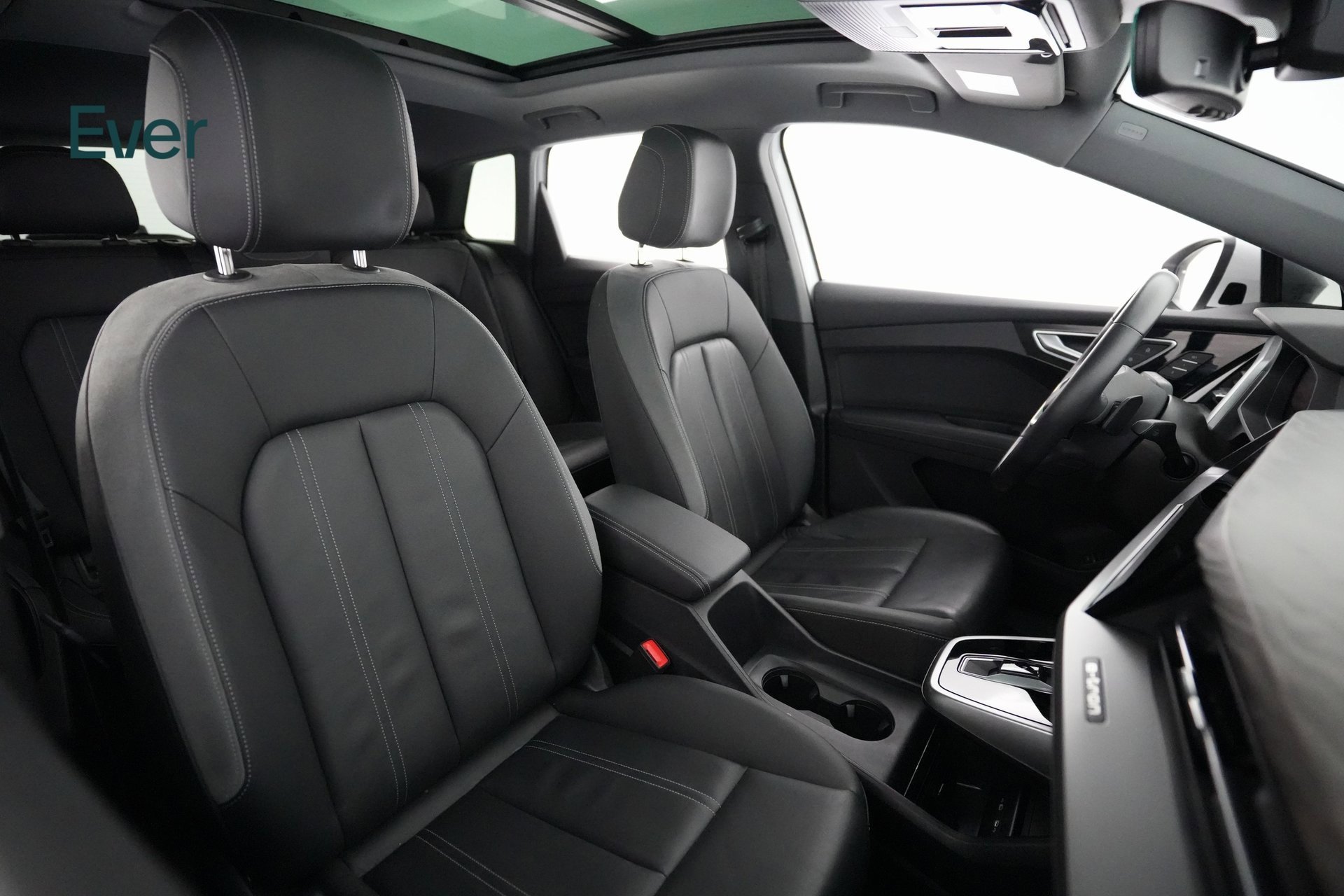 Used 2024 Audi Q4 e-tron Premium w/ Convenience Package image 8