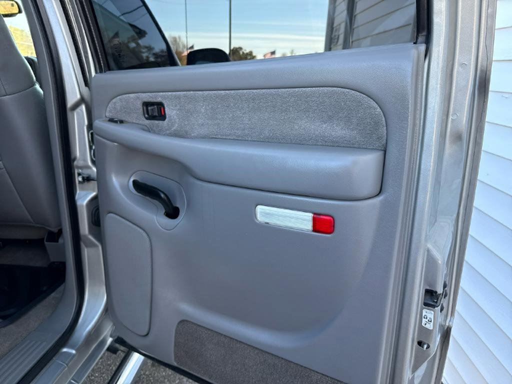 Used 2002 Chevrolet Silverado 2500 LT w/ Off-Road Skid Plate Pkg image 18