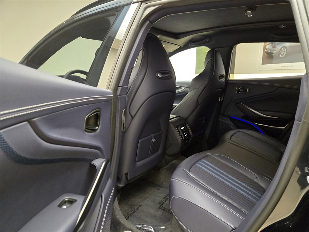 Used 2025 Aston Martin DBX 707 image 19