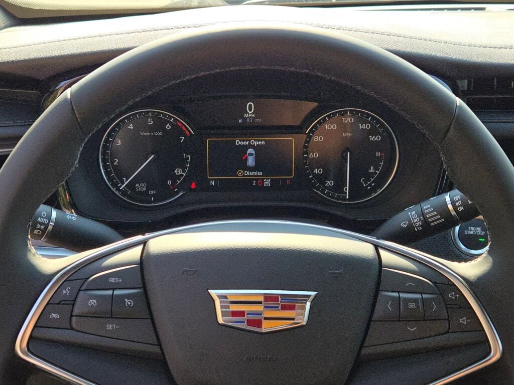 New 2025 Cadillac XT5 Luxury image 36