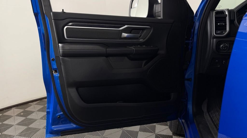 Used 2022 RAM 1500 Big Horn AWD/4WD image 11