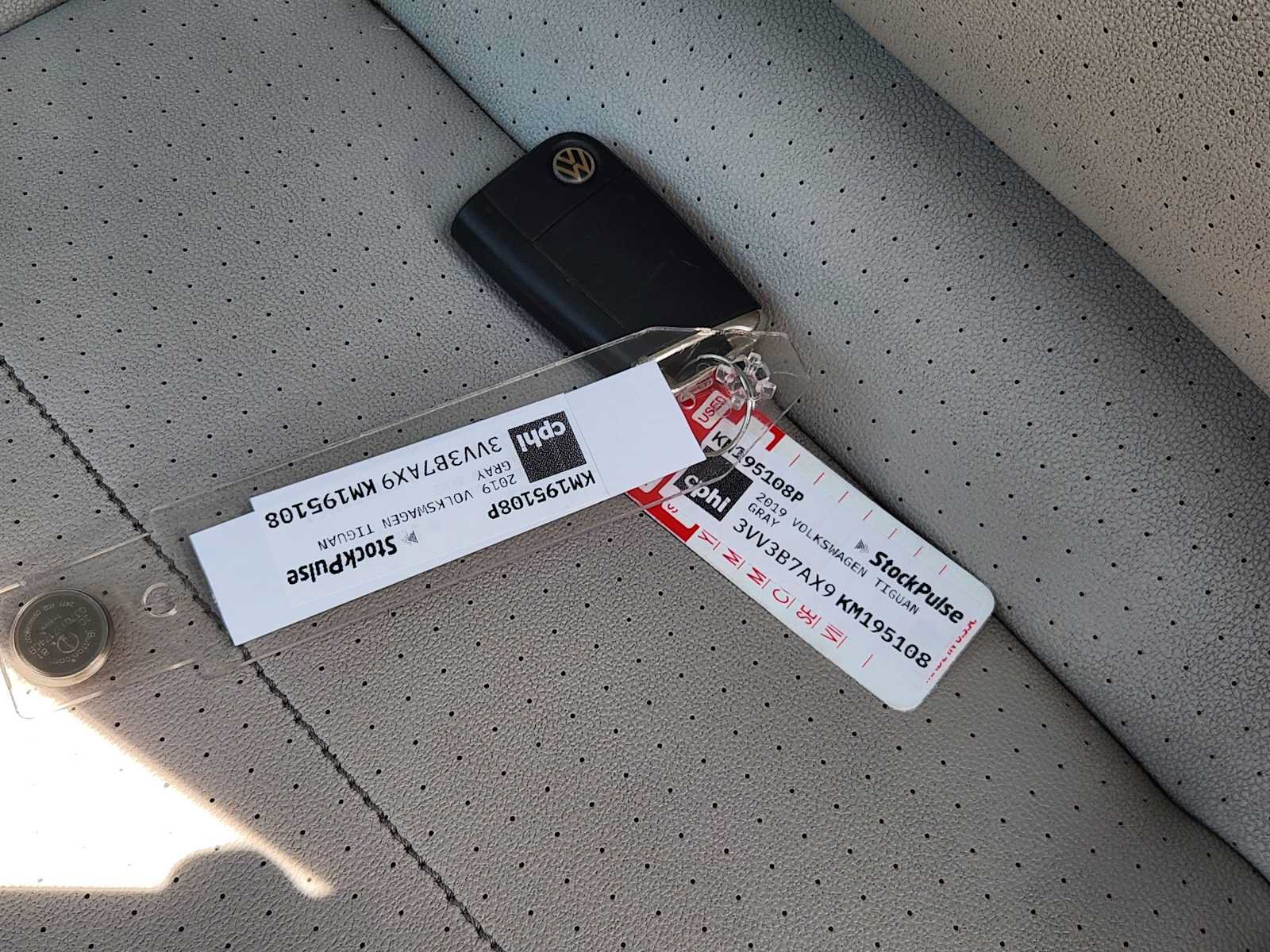 Used 2019 Volkswagen Tiguan SE w/ Panoramic Sunroof Package FWD image 34