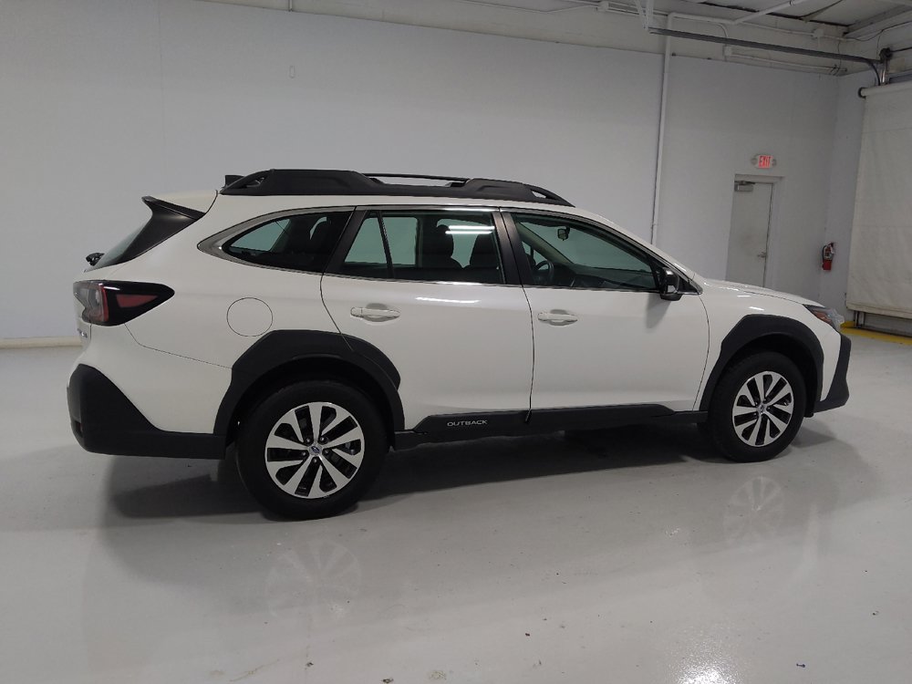 Used 2023 Subaru Outback AWD/4WD image 10