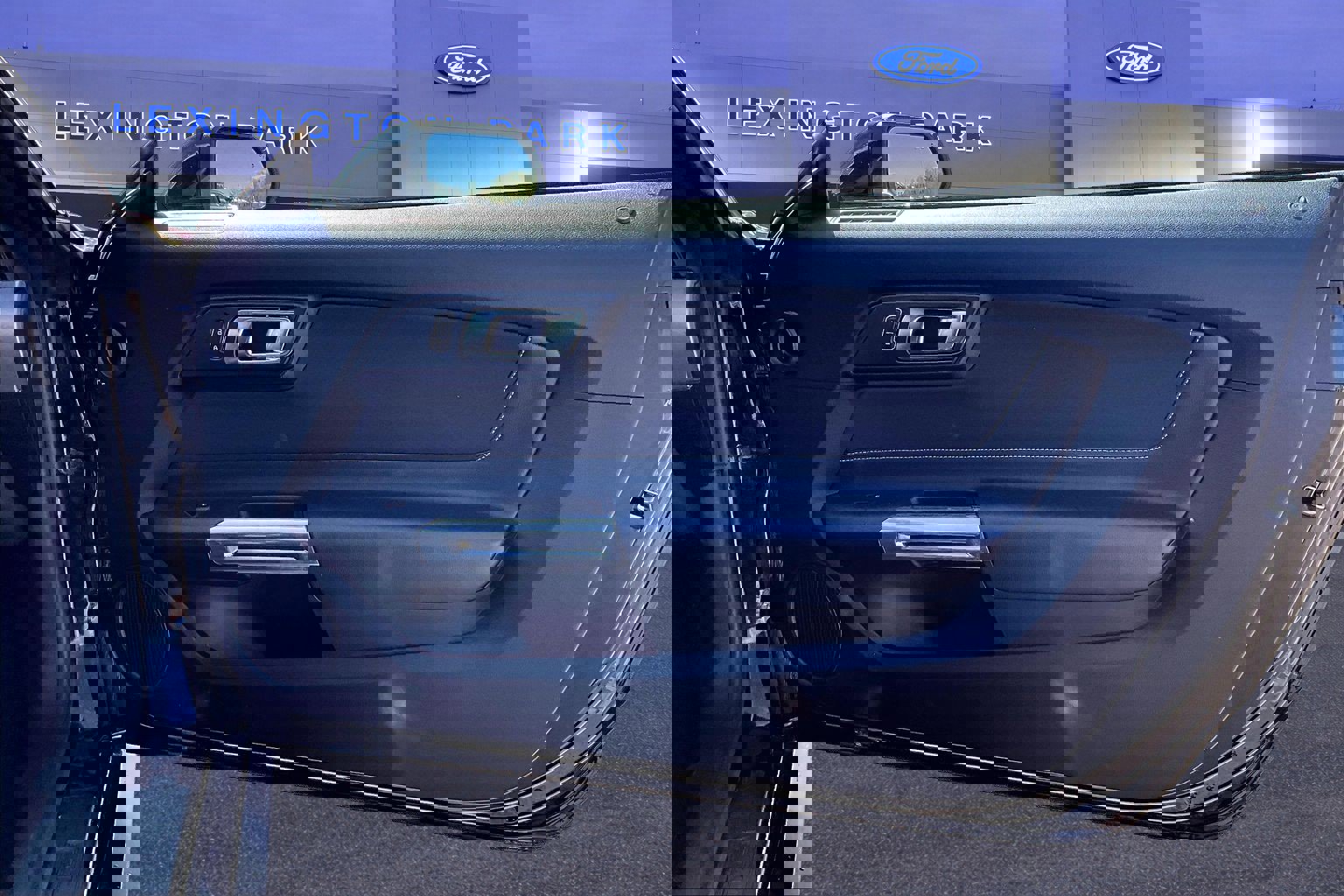 Used 2022 Ford Mustang GT w/ Black Accent Package RWD image 27