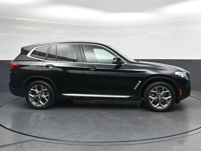 Used 2023 BMW X3 xDrive30i w/ Premium Package AWD/4WD image 3