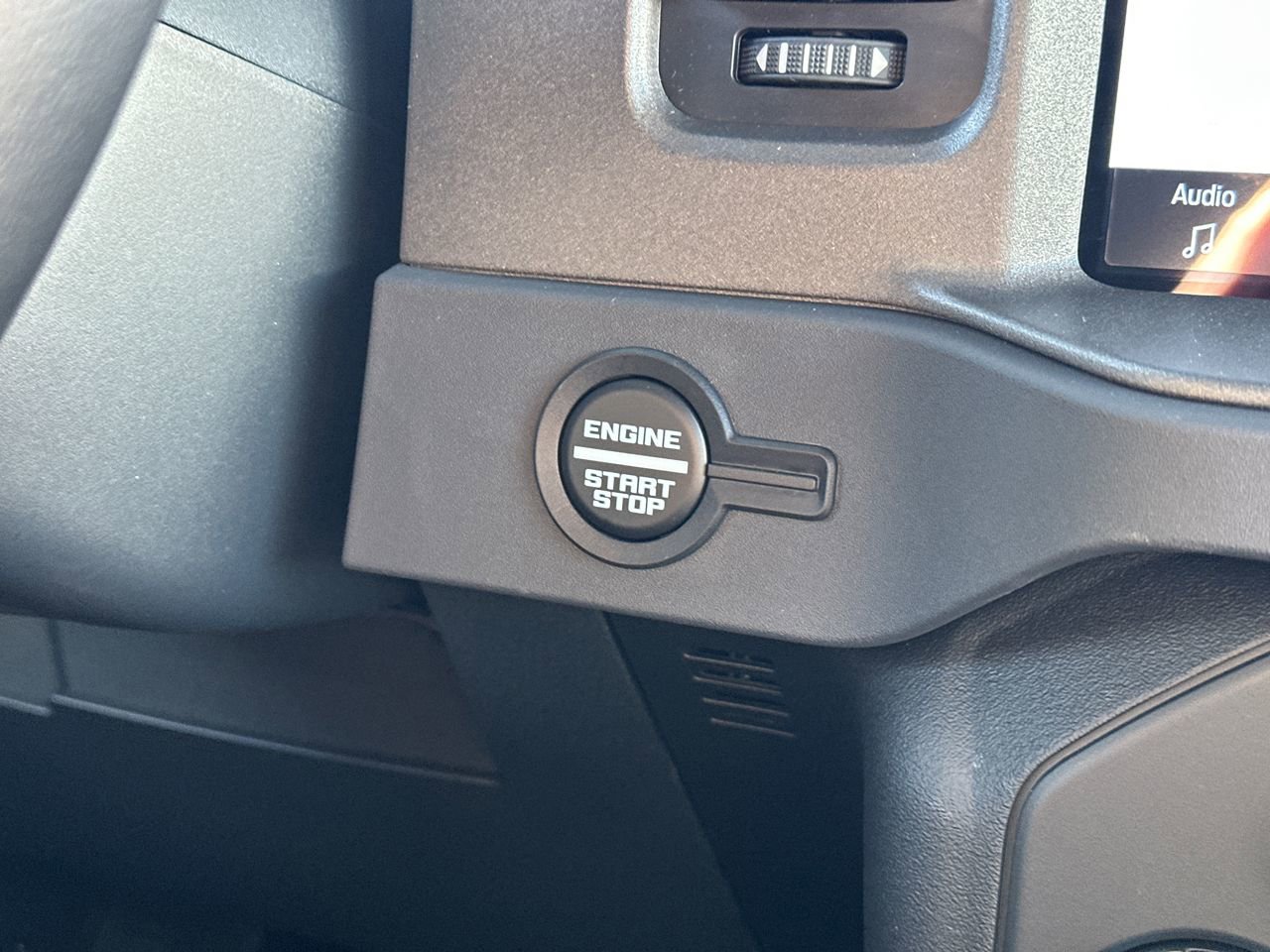 New 2025 Ford Bronco Badlands image 30