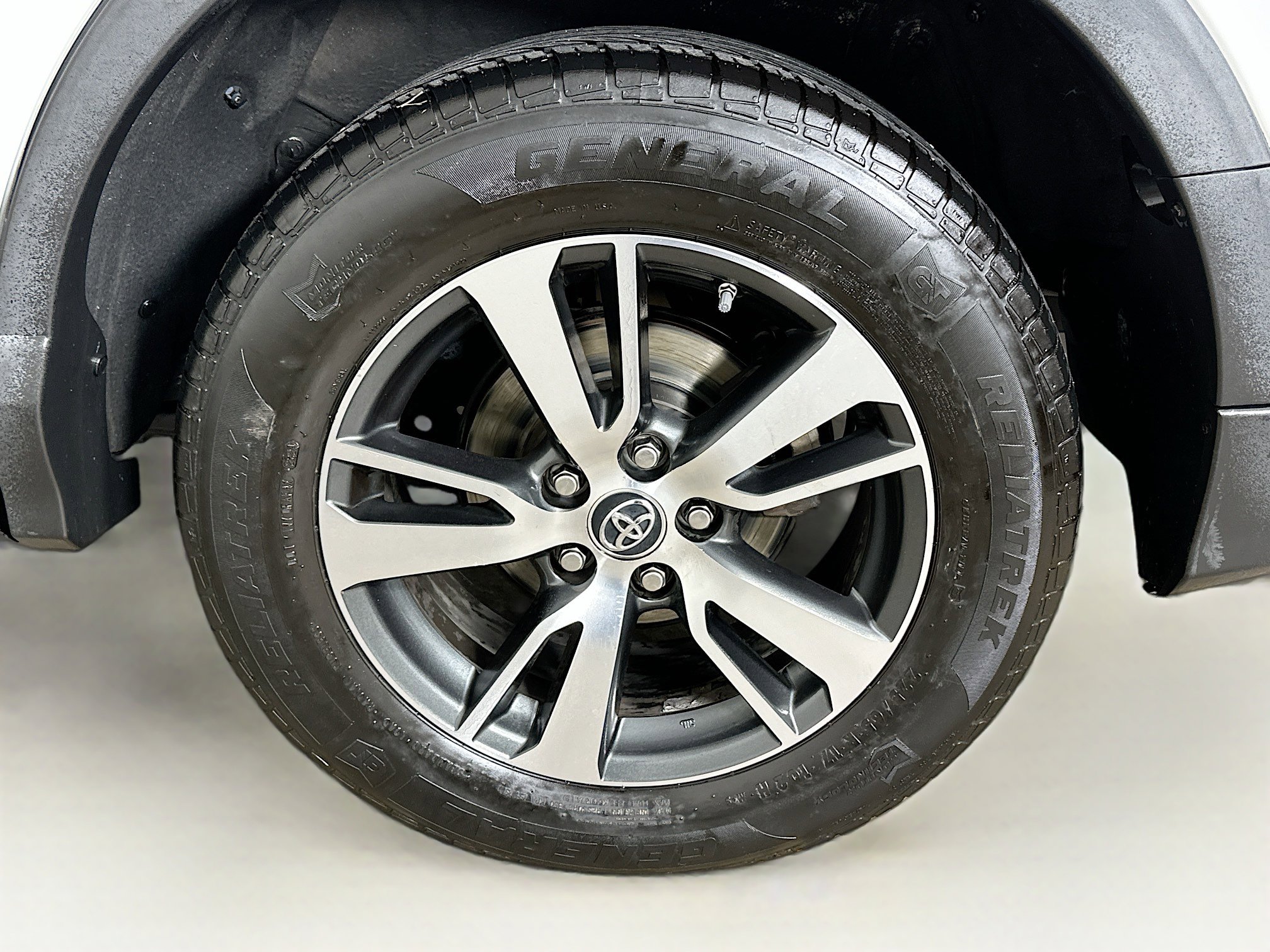 Used 2016 Toyota RAV4 XLE image 11