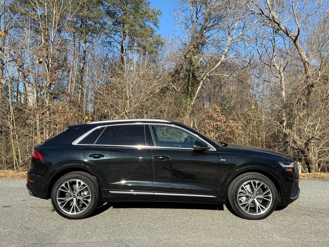 Used 2023 Audi Q8 Prestige w/ Prestige Package image 5