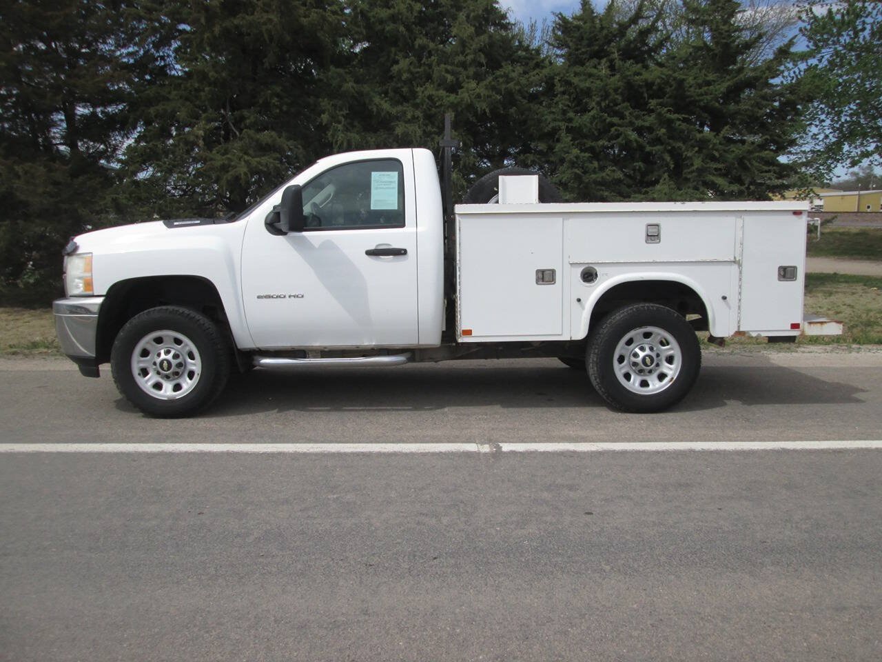 Used 2011 Chevrolet Silverado 2500 W/T AWD/4WD image 12