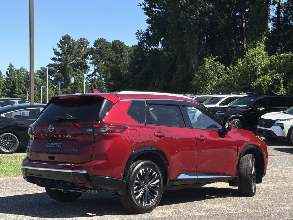 Used 2024 Nissan Rogue Platinum w/ Platinum Premium Package FWD image 4