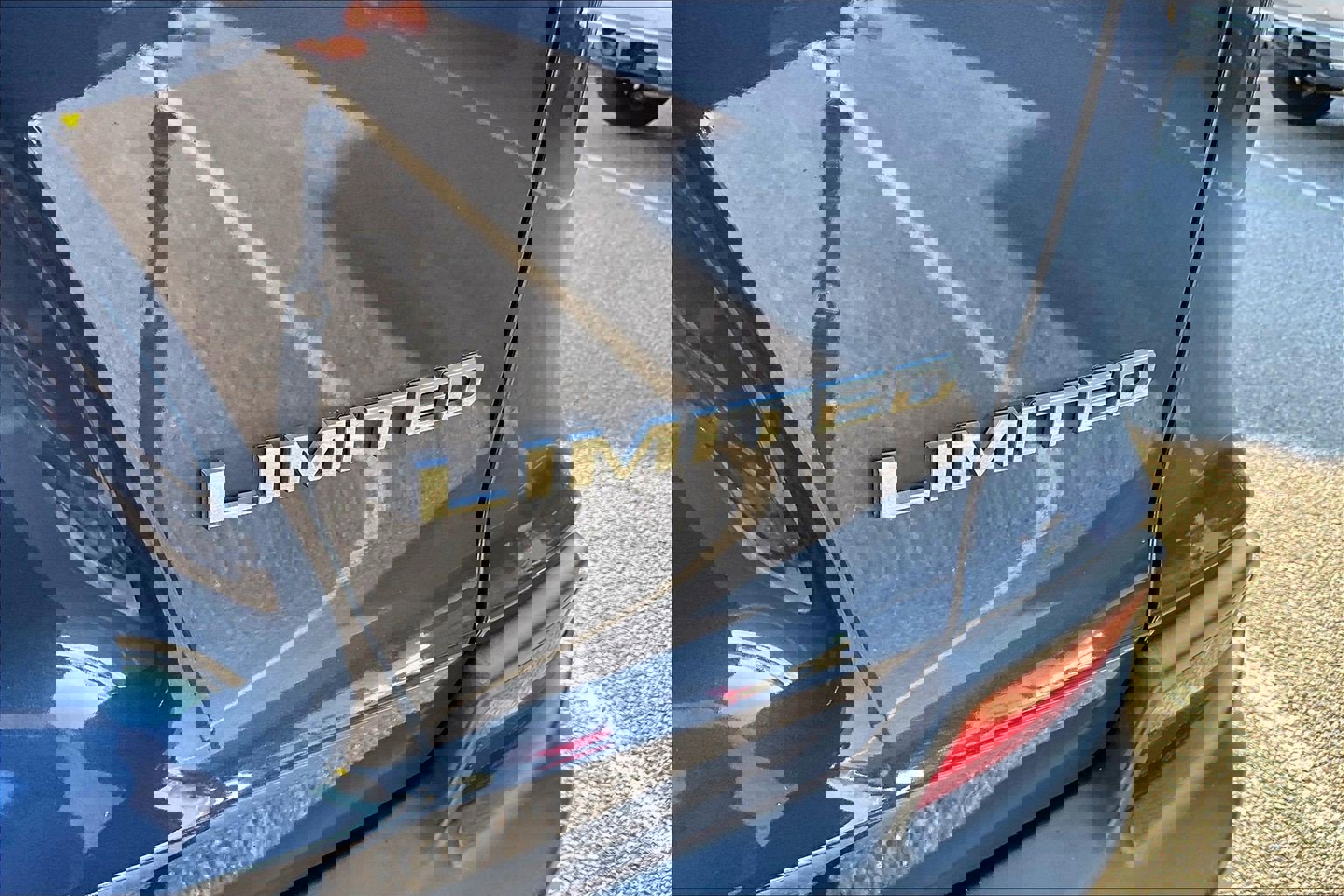 Used 2021 Jeep Cherokee Limited image 8