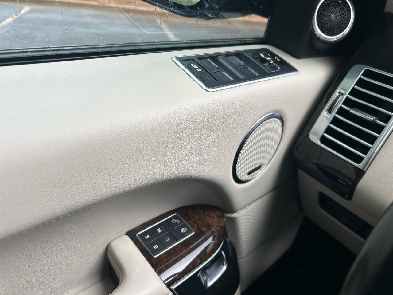 Used 2015 Land Rover Range Rover Long Wheelbase Supercharged AWD/4WD image 28