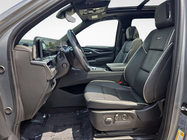 Certified 2024 Cadillac Escalade Sport w/ LPO, ONYX Package AWD/4WD image 16