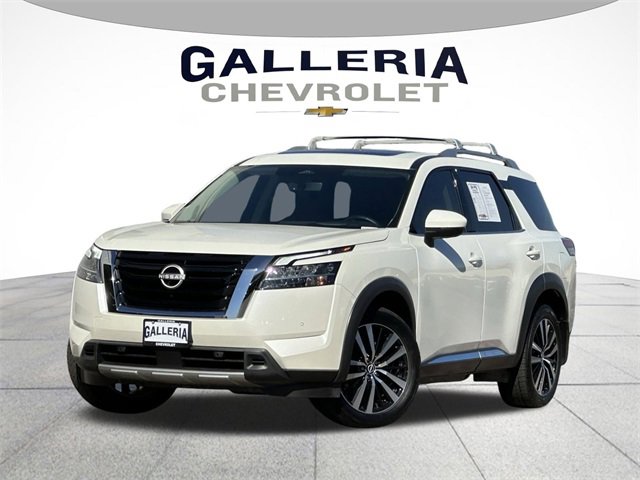 Used 2024 Nissan Pathfinder Platinum w/ Cargo Package
