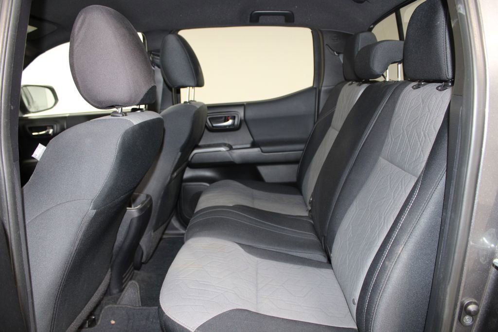 Used 2021 Toyota Tacoma TRD Off-Road image 19