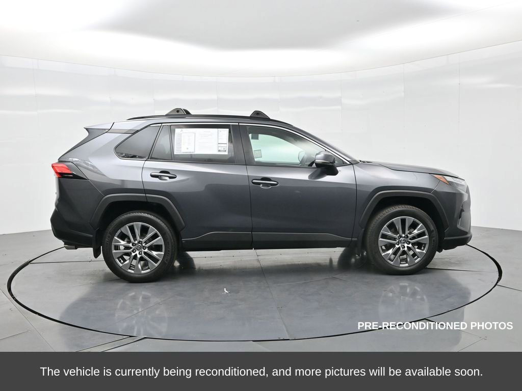Used 2023 Toyota RAV4 XLE Premium image 5
