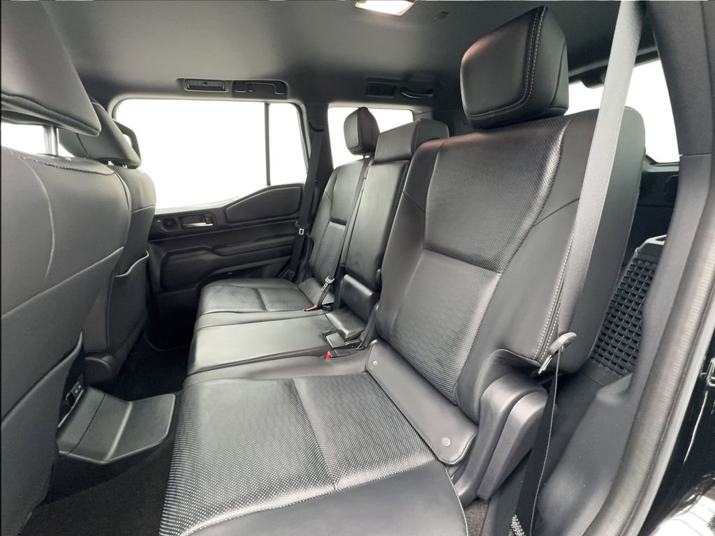 Used 2024 Toyota Land Cruiser image 23