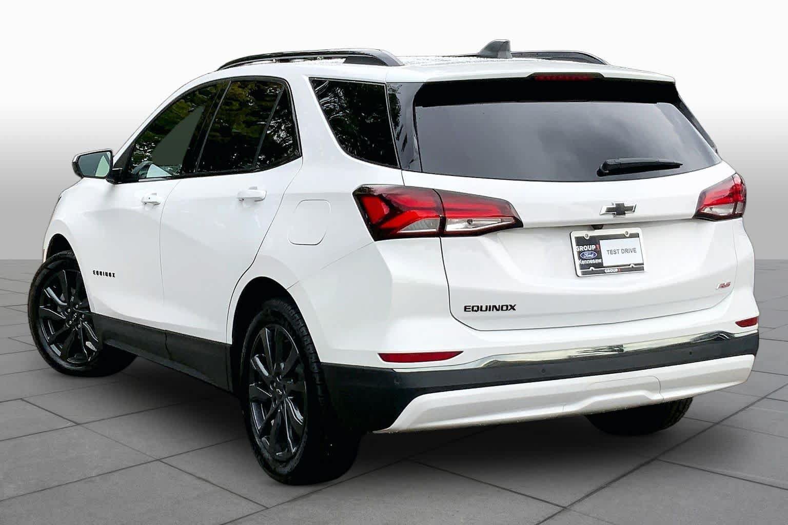 Used 2023 Chevrolet Equinox RS FWD image 12