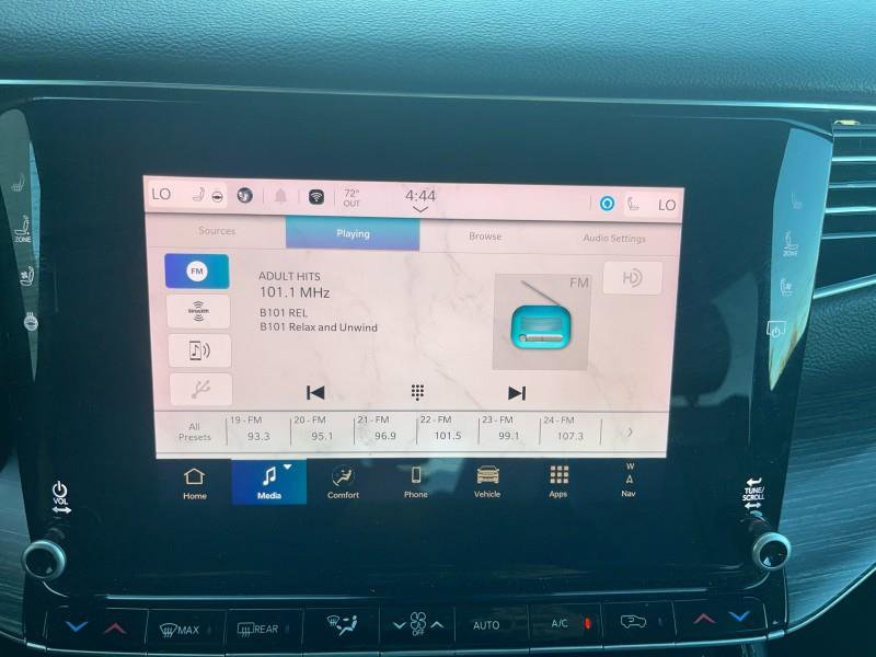 Used 2024 Jeep Wagoneer Series II w/ Flexible Seating Group image 18