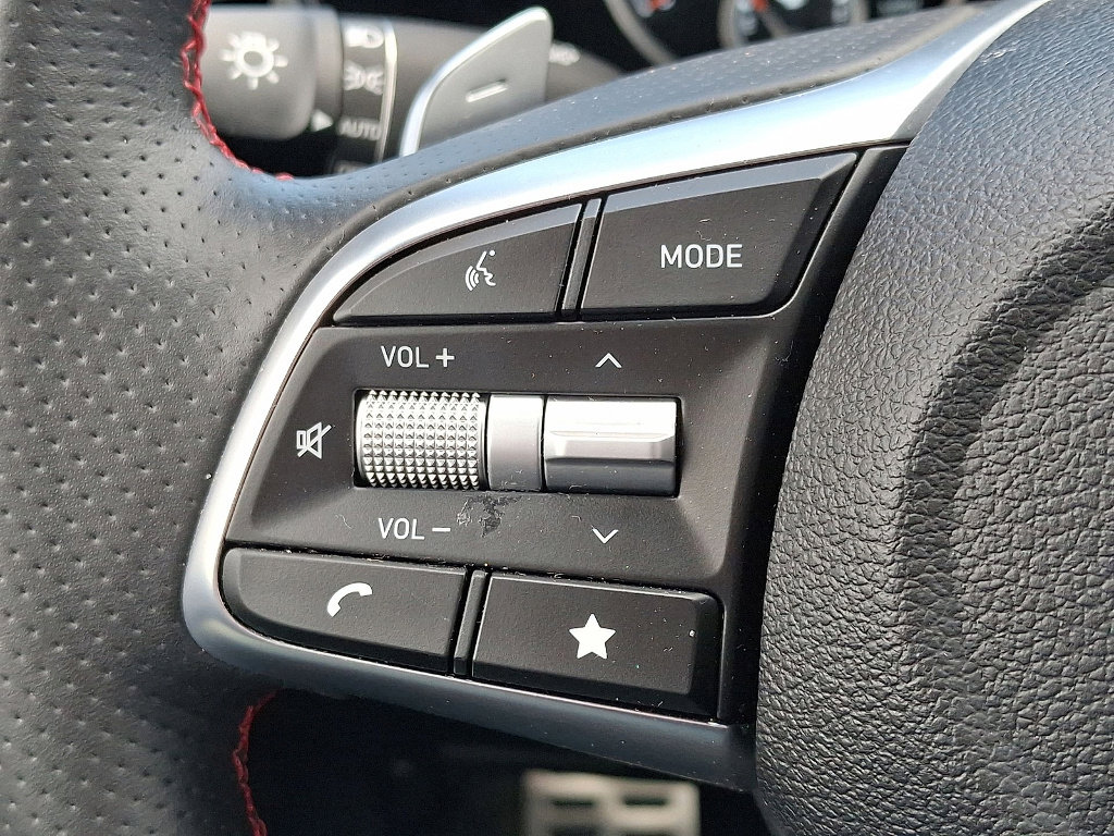 Used 2023 Genesis G70 3.3T w/ Sport Prestige Package AWD/4WD image 17