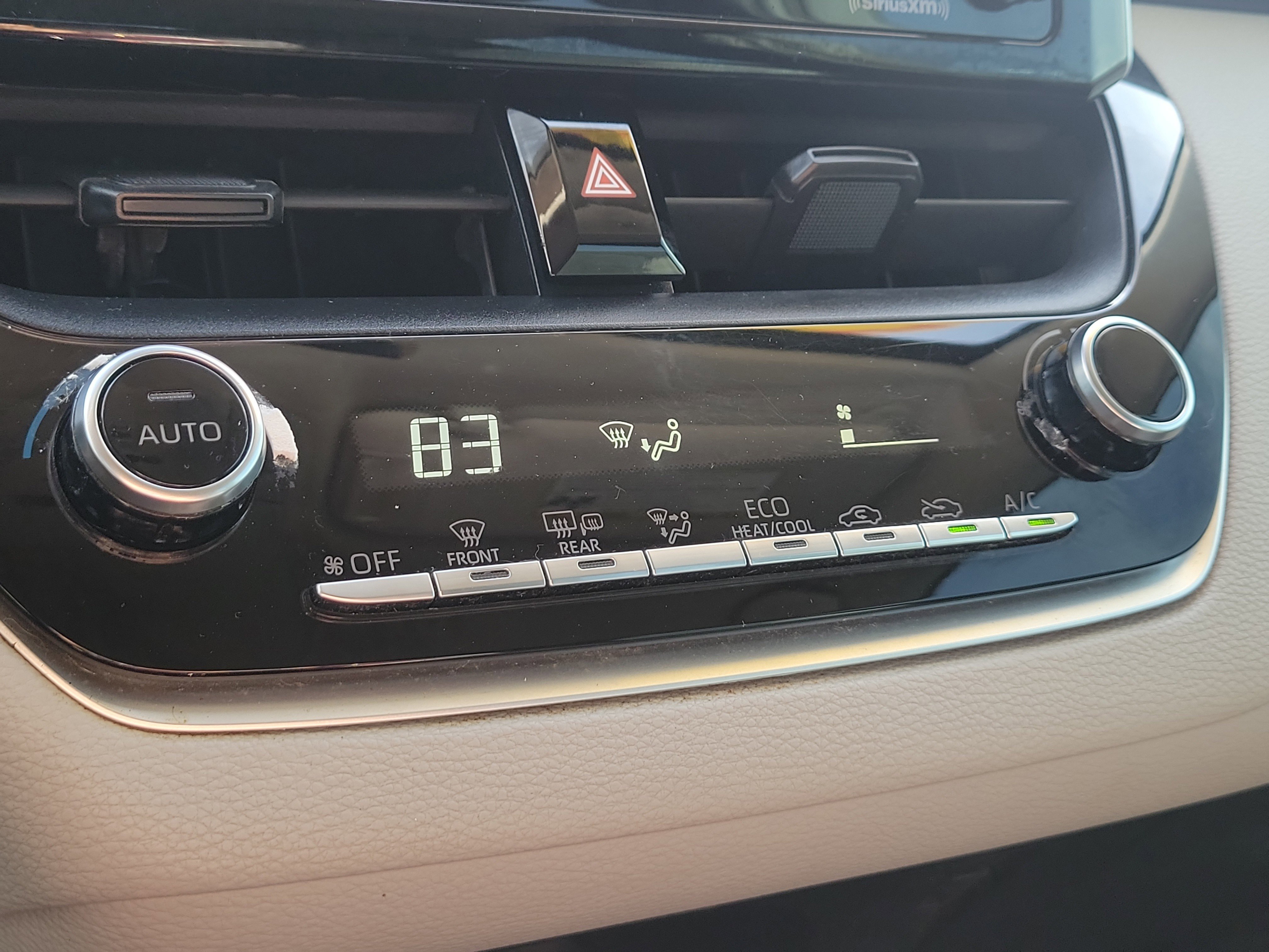 Used 2021 Toyota Corolla LE image 26