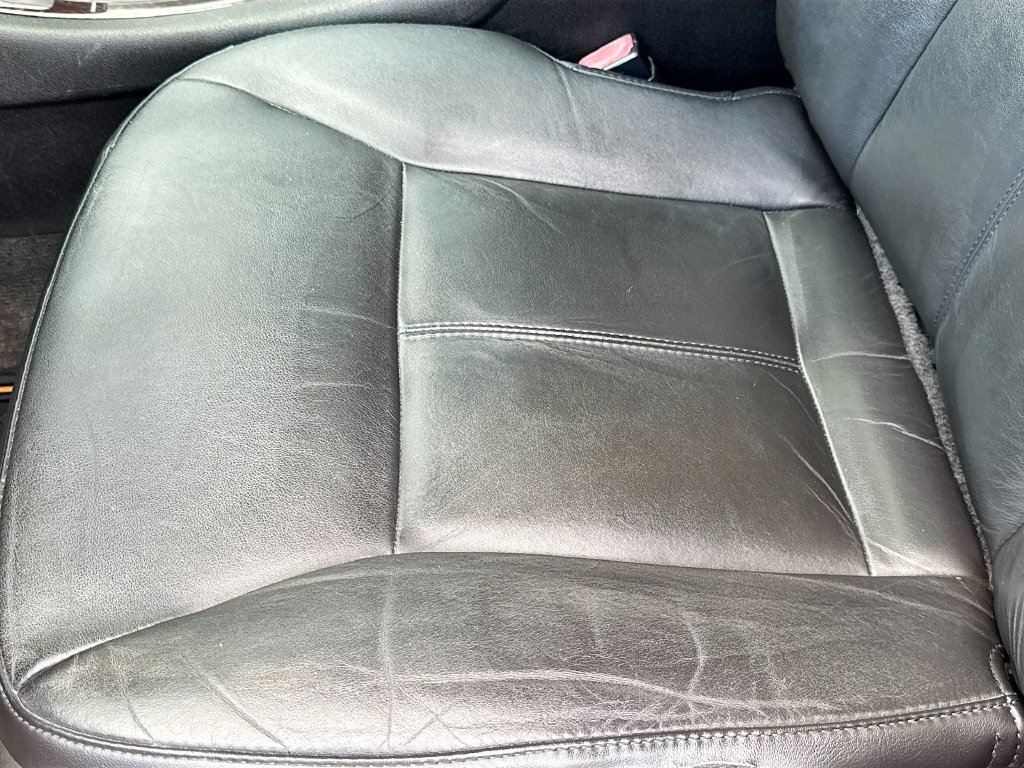 Used 2013 Chevrolet Impala LTZ FWD image 17