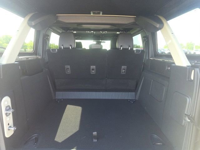 Used 2025 Ford Bronco Outer Banks w/ Sasquatch Package AWD/4WD image 13