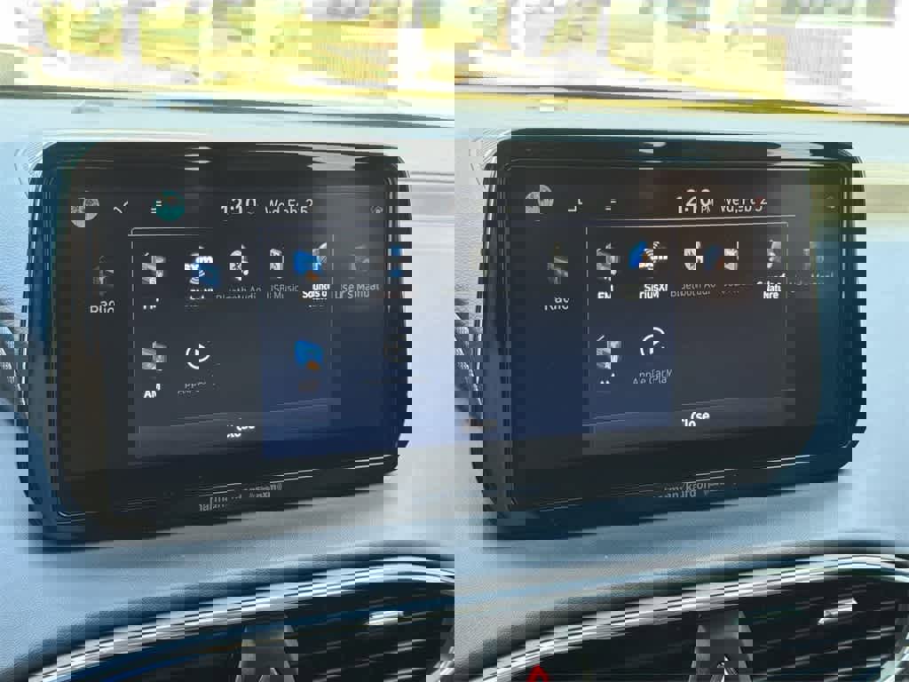 Used 2022 Hyundai Santa Fe Limited image 19