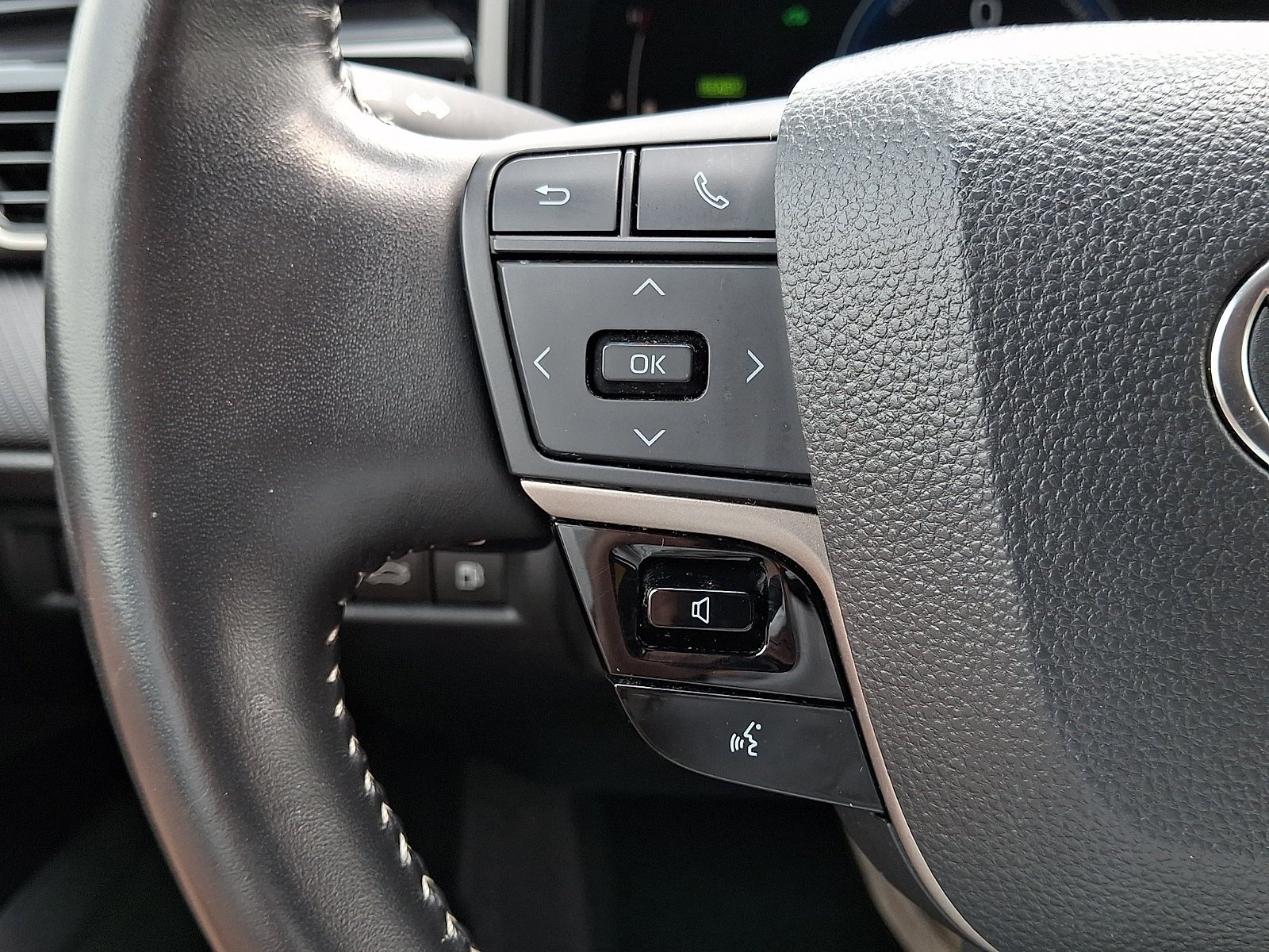 Used 2025 Toyota Camry SE FWD image 22