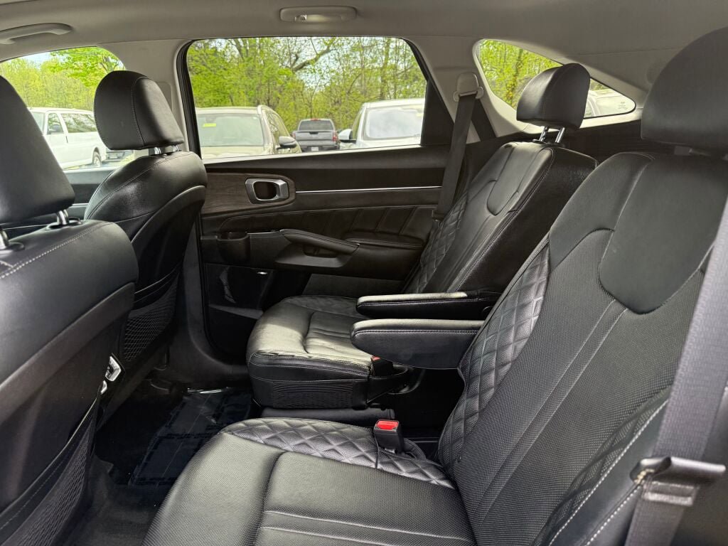Used 2021 Kia Sorento SX Prestige image 25