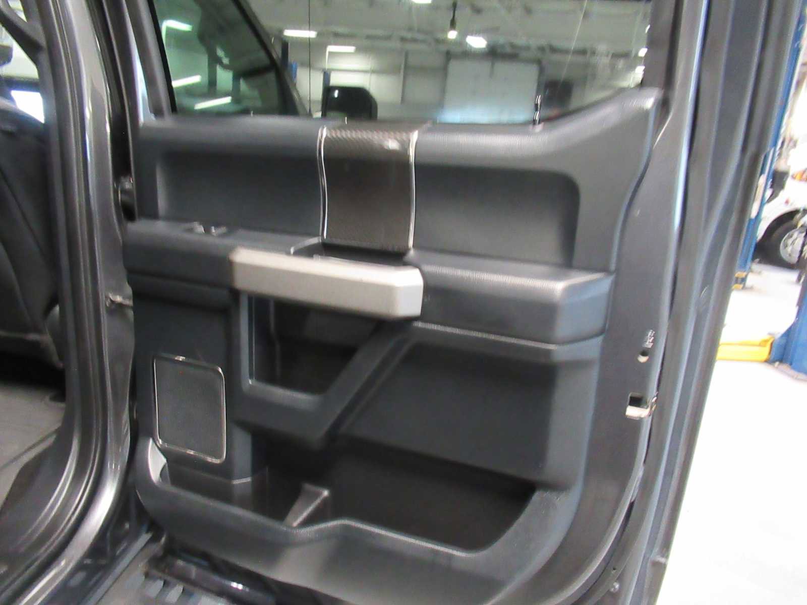 Used 2019 Ford F150 Raptor w/ Equipment Group 802A Luxury AWD/4WD image 19