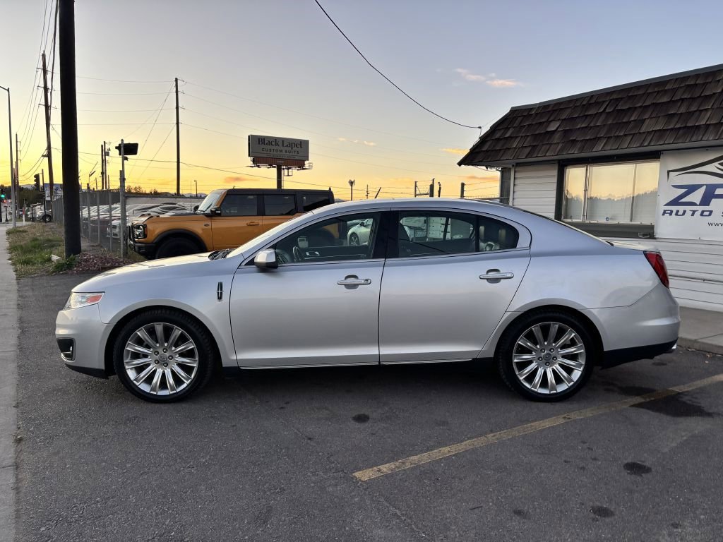 Used 2010 Lincoln MKS AWD image 4