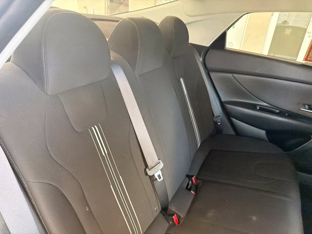 Used 2022 Hyundai Elantra SEL w/ Cargo Package FWD image 28