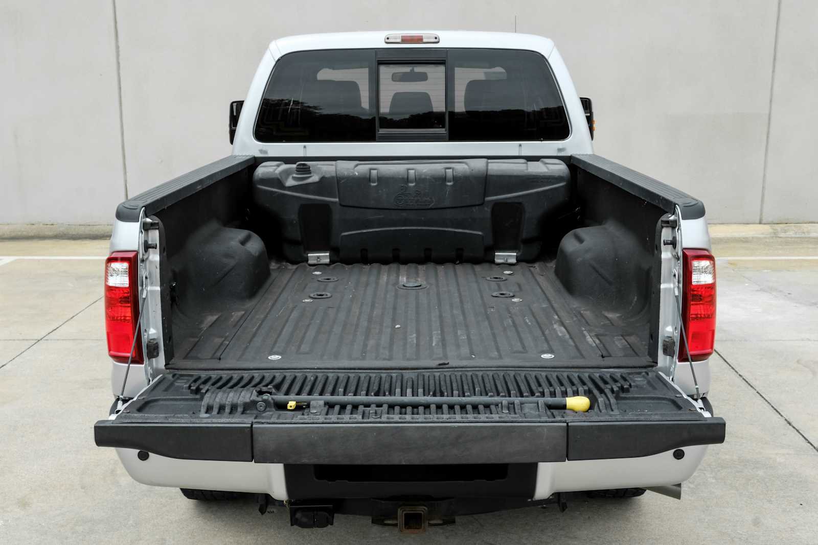 Used 2016 Ford F250 Platinum w/ FX4 Off-Road Package AWD/4WD image 60