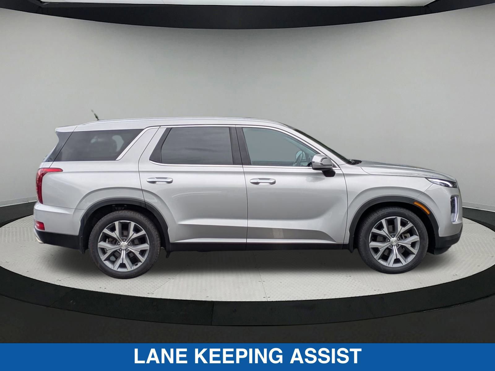 Used 2022 Hyundai Palisade SEL w/ Convenience Package image 2