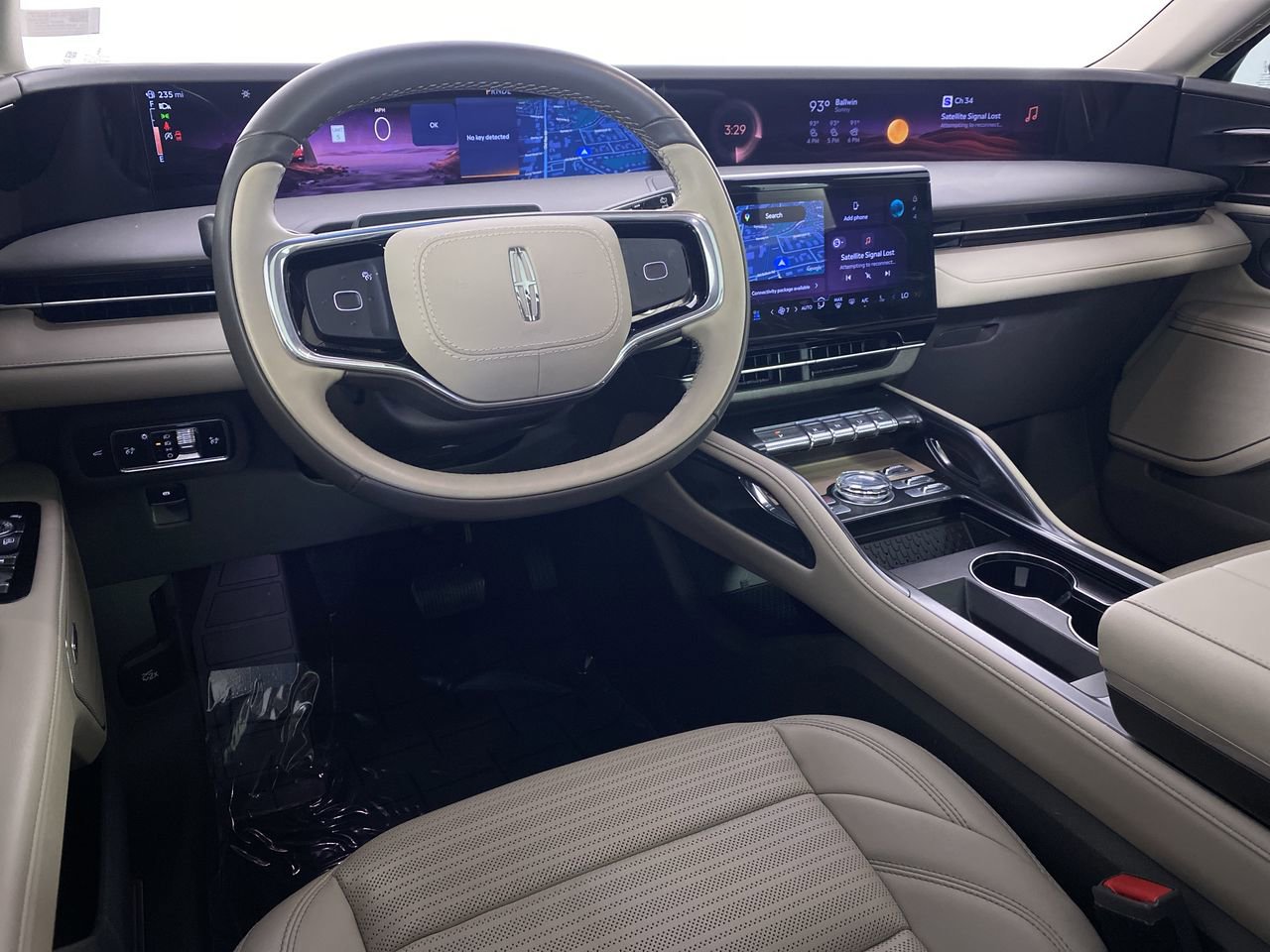 Used 2024 Lincoln Nautilus Reserve w/ Equipment Group 202A image 2