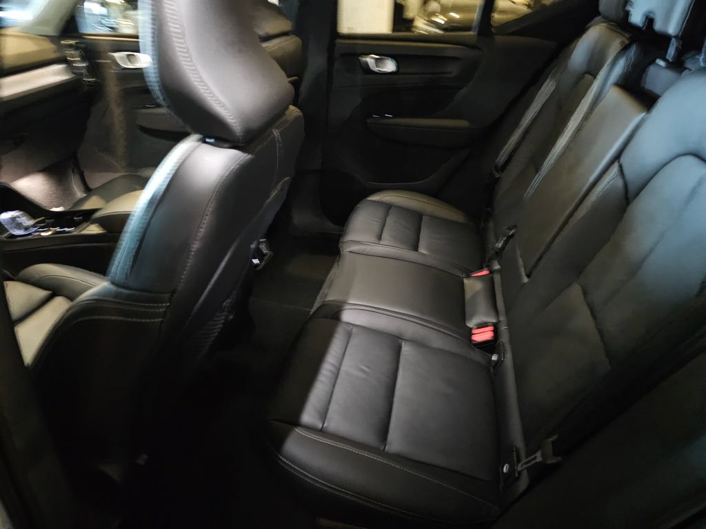 Certified 2024 Volvo XC40 B5 Plus w/ Protection Package Premier AWD/4WD image 13