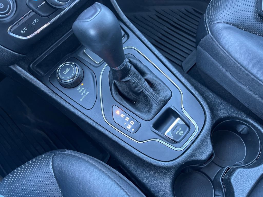 Used 2021 Jeep Cherokee Latitude Lux w/ Sun & Sound Group image 10