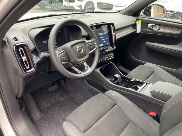 New 2026 Volvo EX40 Plus w/ Climate Package image 10