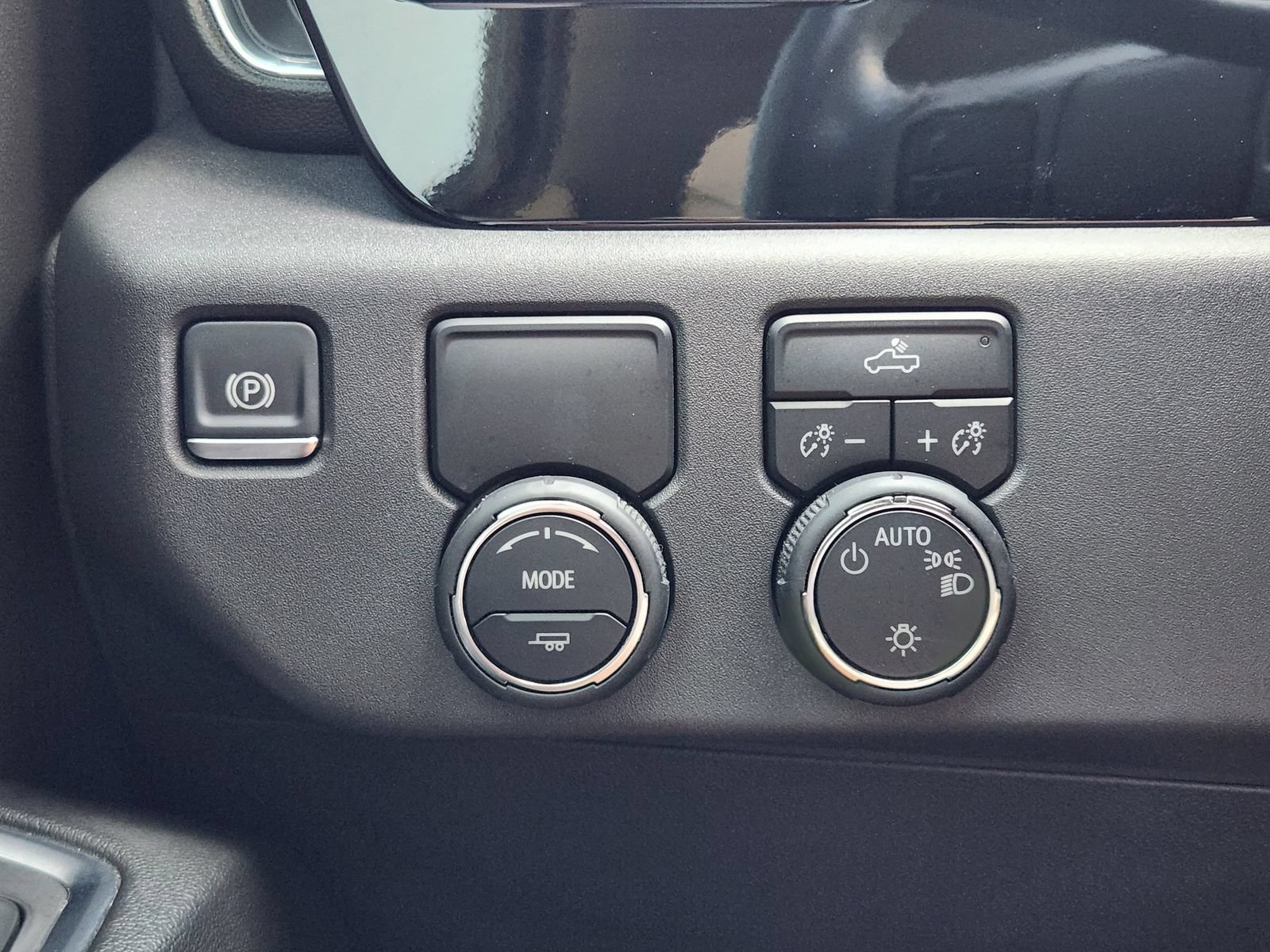 Certified 2025 Chevrolet Silverado 1500 LT RWD image 24