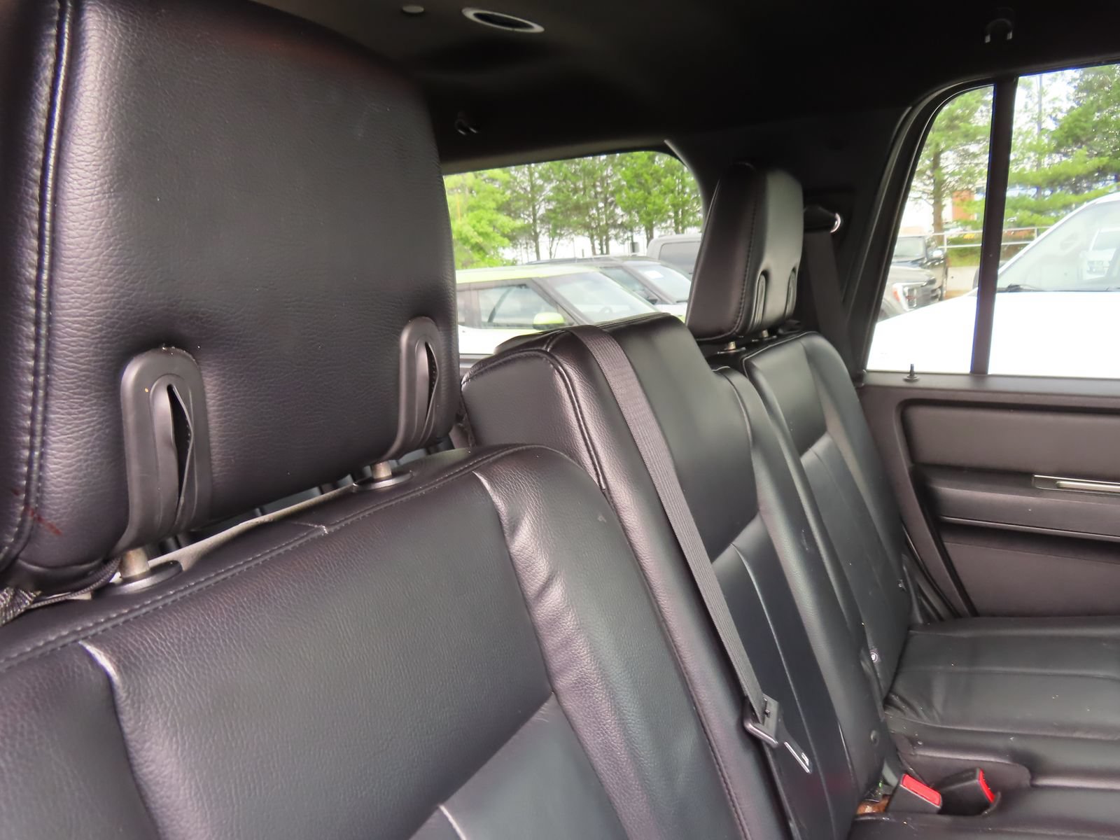 Used 2017 Ford Expedition XLT w/ Equipment Group 201A RWD image 33