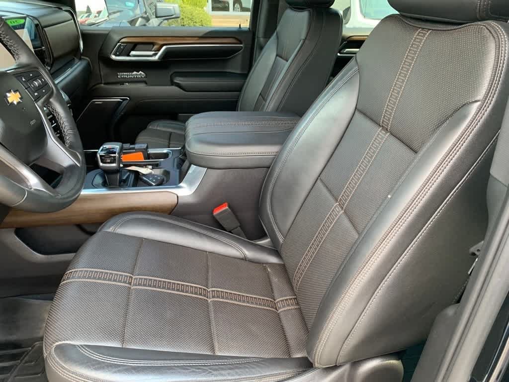 Certified 2024 Chevrolet Silverado 1500 High Country w/ Technology Package AWD/4WD image 17