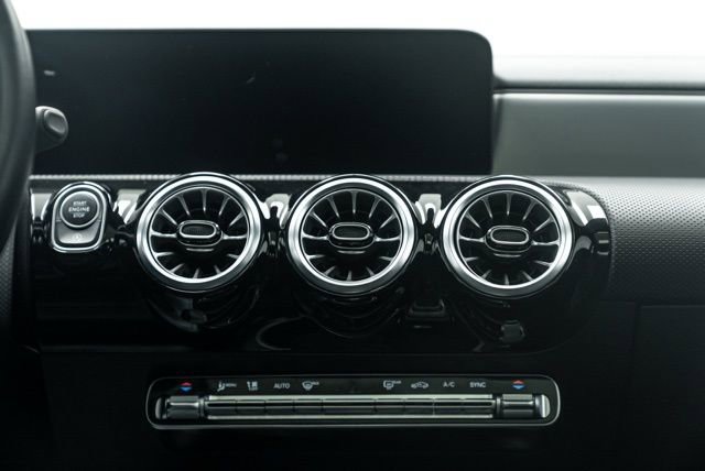 Used 2025 Mercedes-Benz CLA 250 image 19